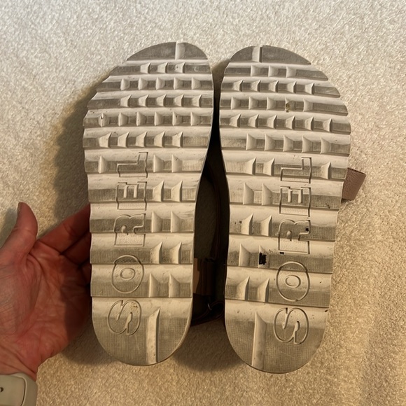 Sorel Sandals - Picture 5 of 5